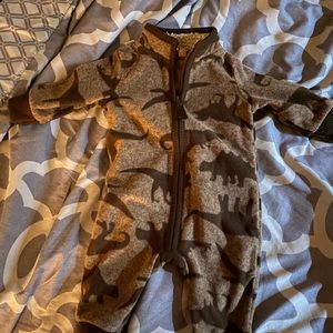 Carters snowsuit. Size 3 months.